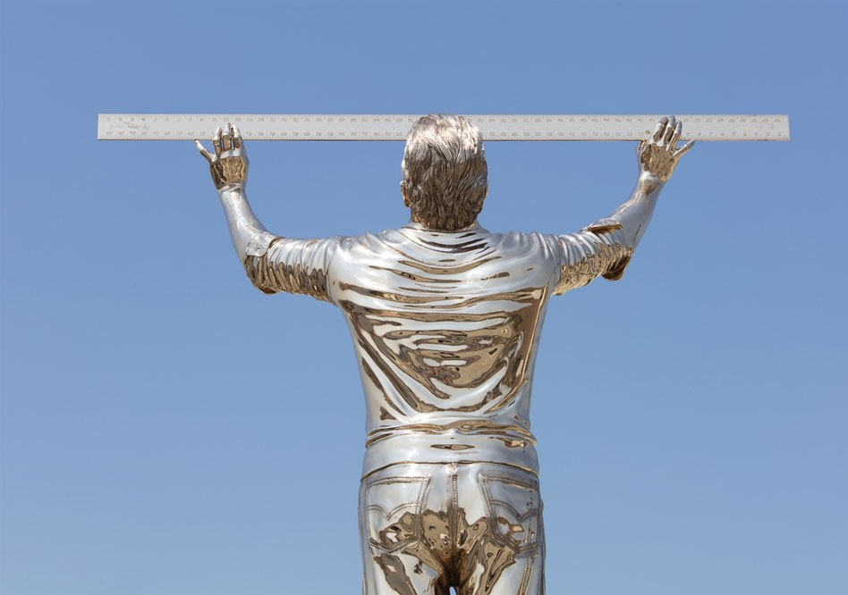 L’ Artista Jan Fabre a Venezia, porta ‘ l’ uomo che misura le&nbsp;nuvole’